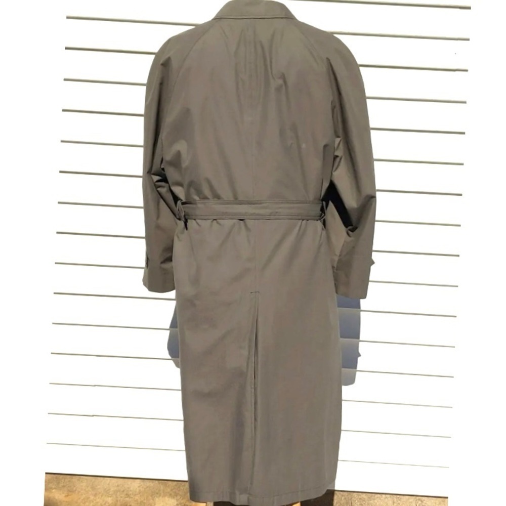 CHRISTIAN DIOR Le Connaisseur Vintage Trench Coat, Tan/Navy Lining - Picture 7 of 10